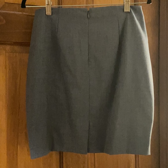 Banana Republic Petite Skirt, Size 4P - Picture 2 of 4